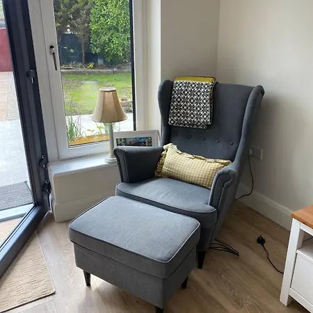 Town House 4 Bed 卡舍尔