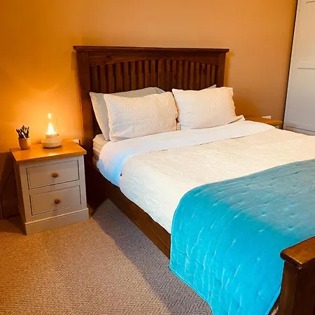 Town House 4 Bed 度假居