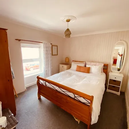 Town House 4 Bed